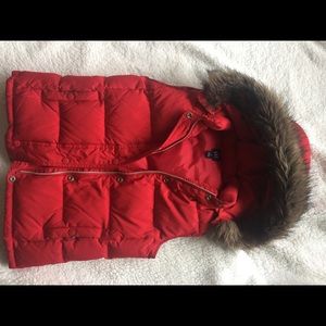Gap hooded vest!